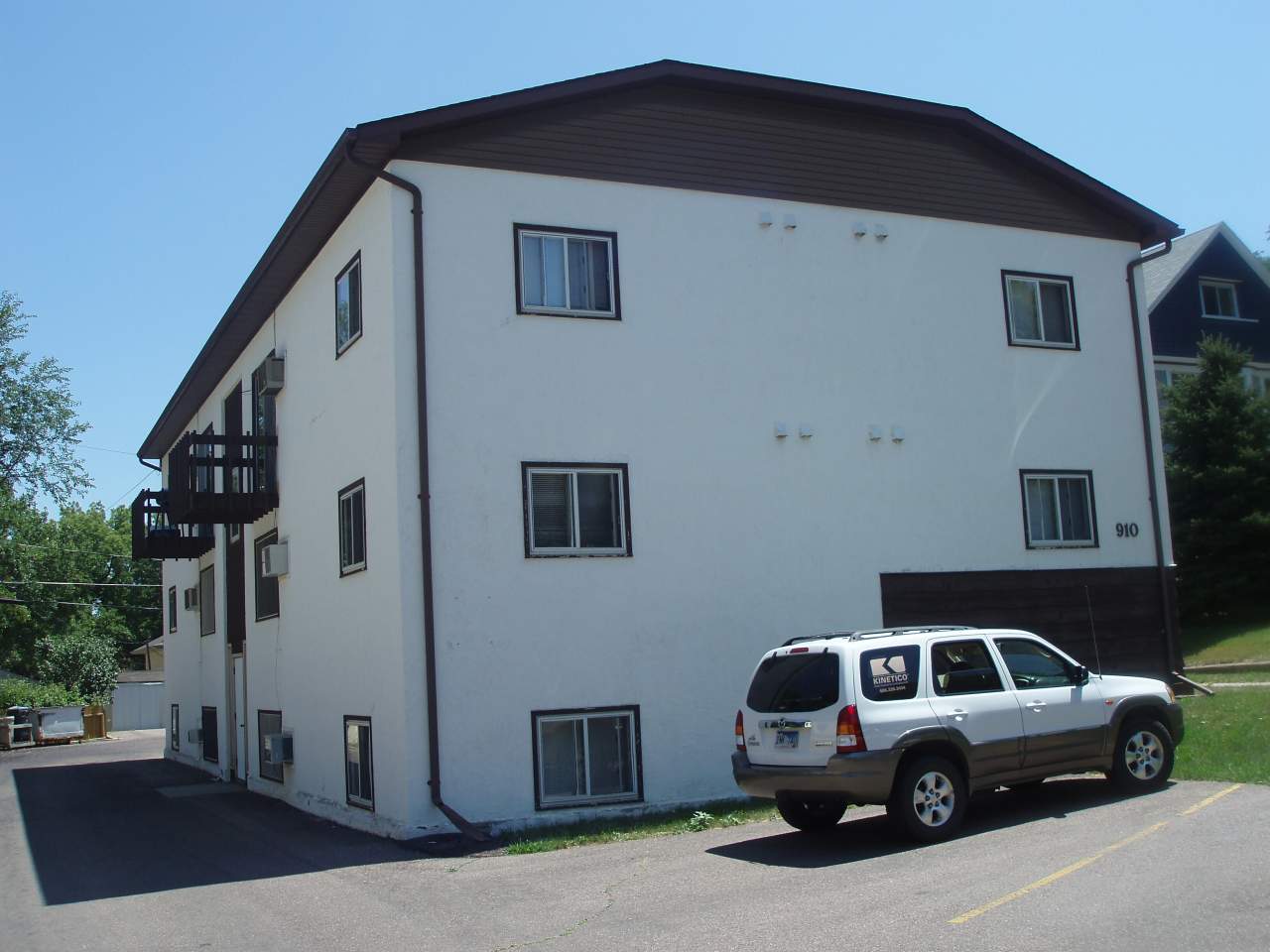 910 South Phillips Avenue