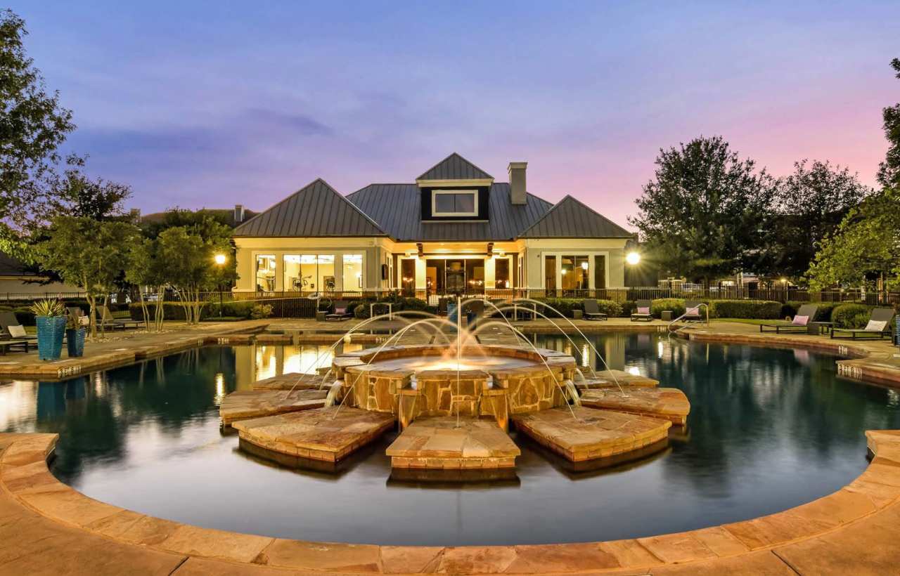 Palm Valley Apartments