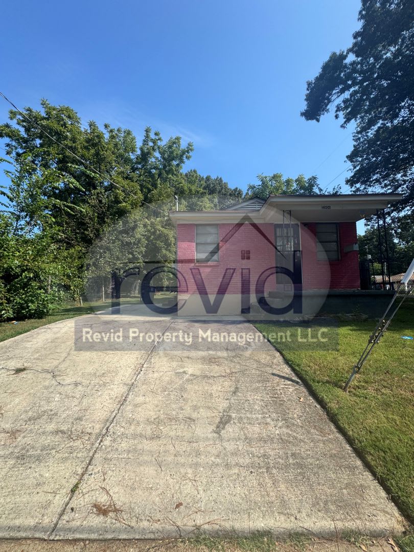 2 Bedroom 1 Bath House!!