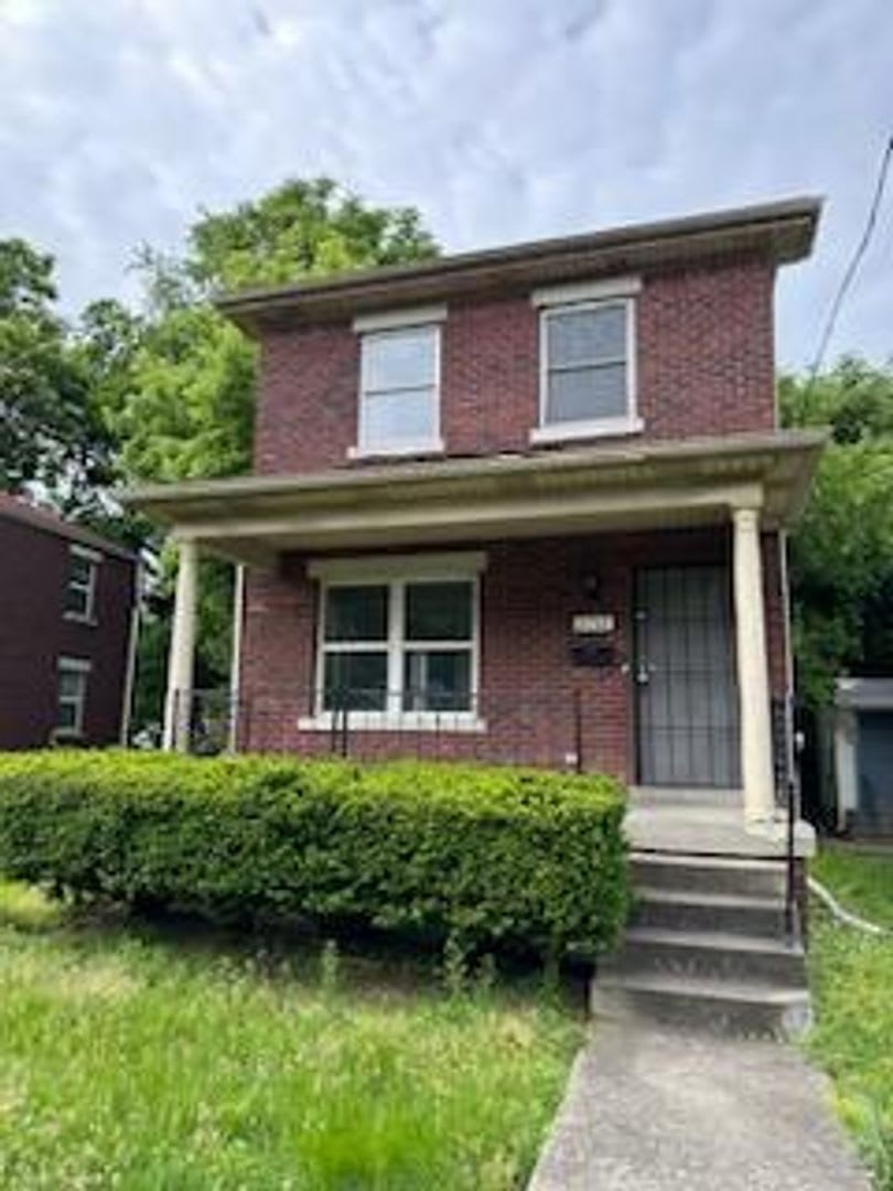 Newly Renovated 2 BR/1BA