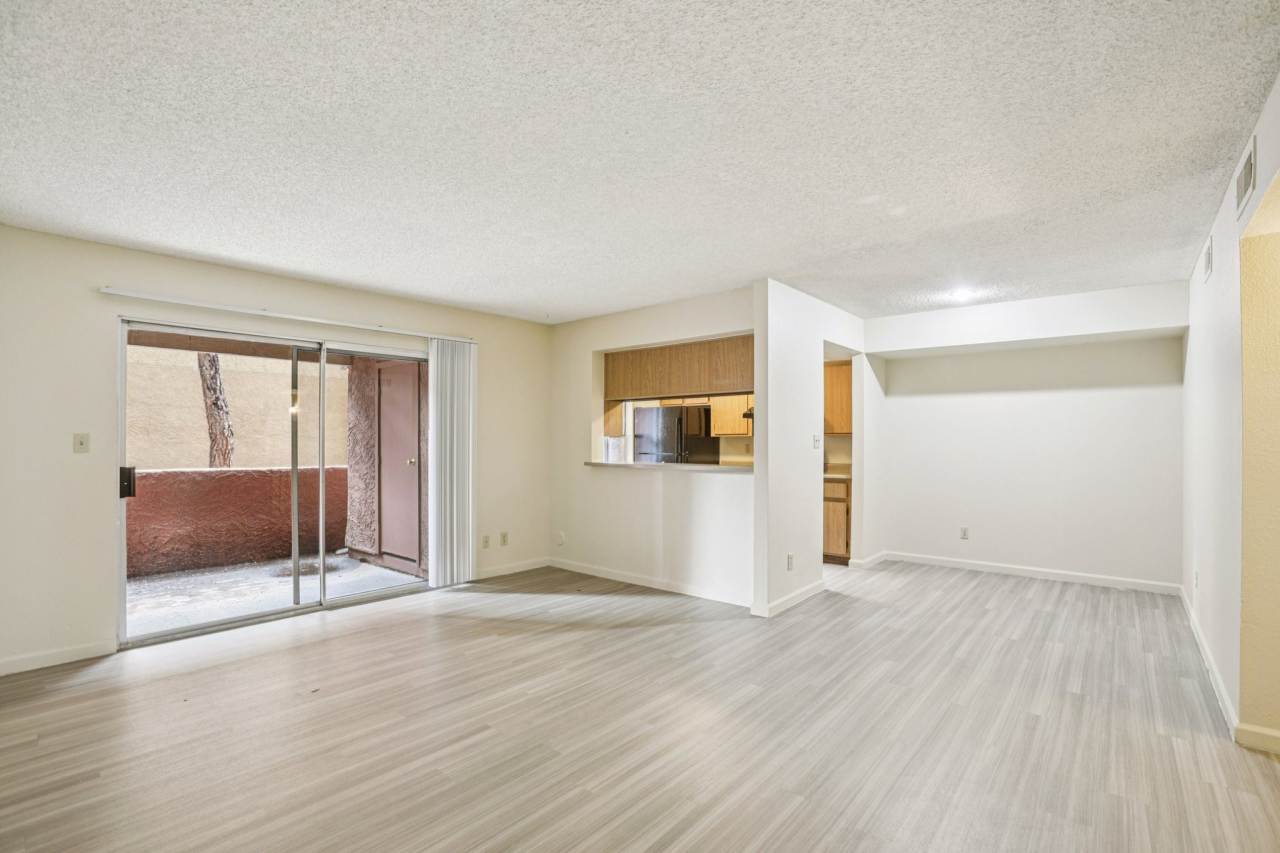 La Paloma Apartments