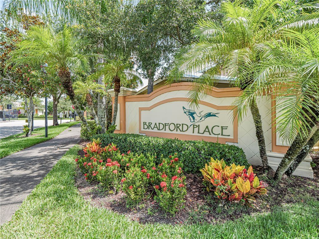 2565 Stockbridge Square SW