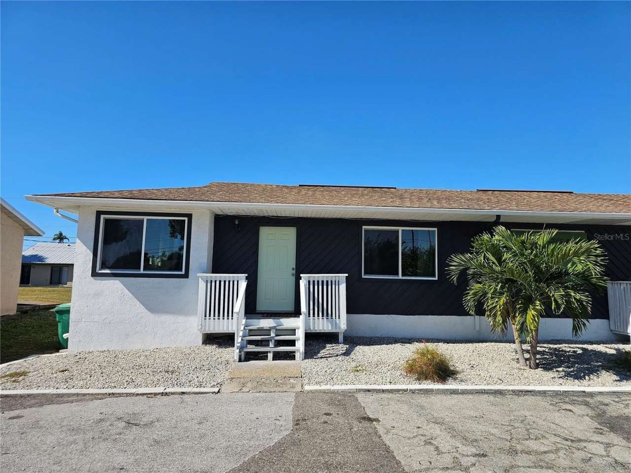 1600 MEADOWLARK LANE