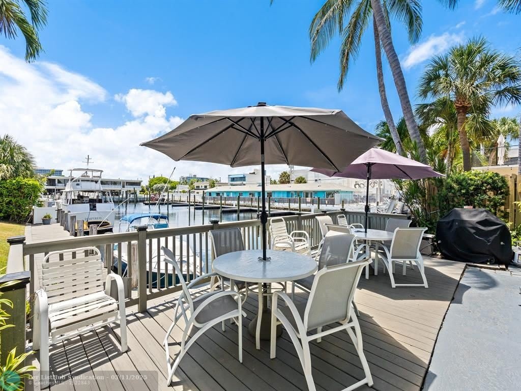223 Marine Ct