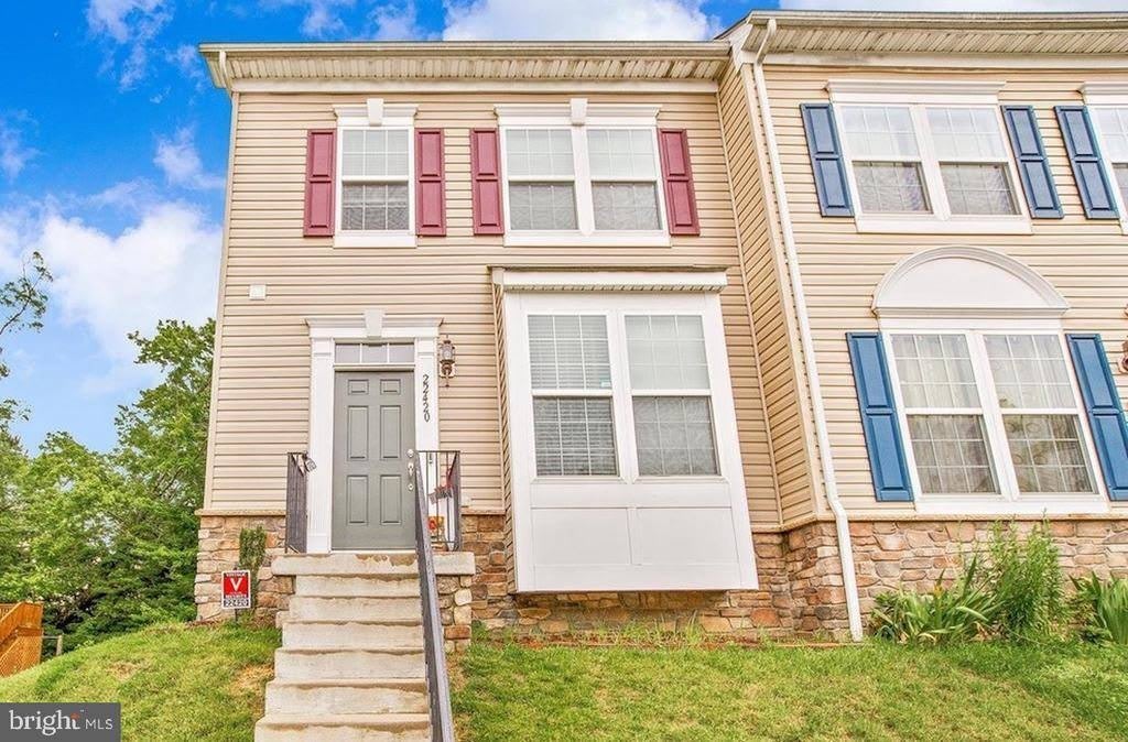 22420 Dark Star Way
