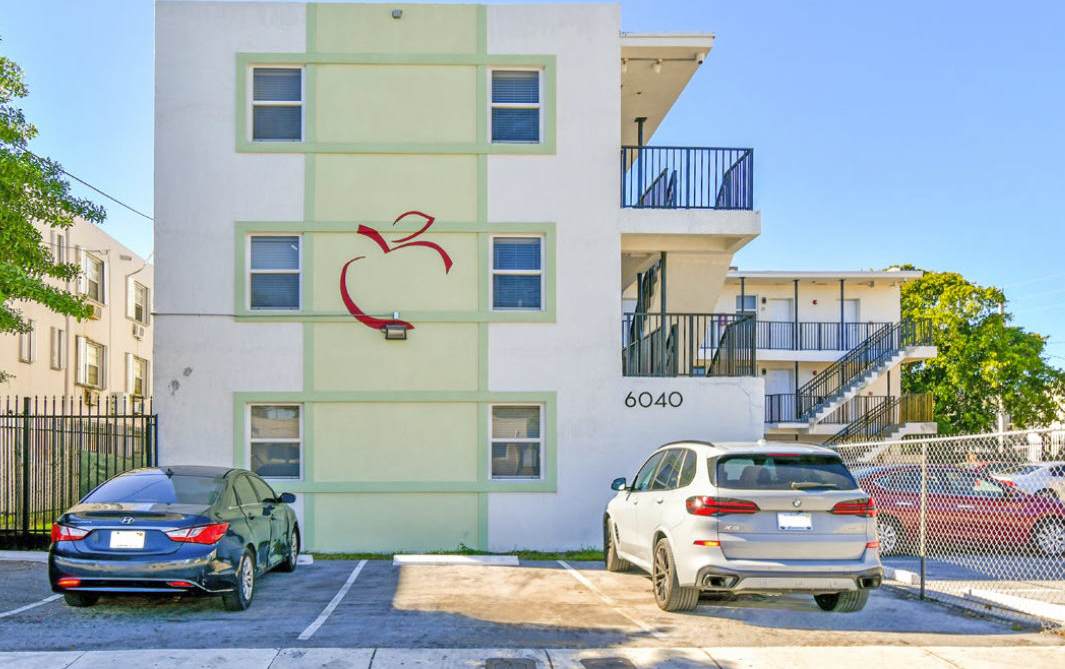 6040 Northwest 12th Avenue - 10