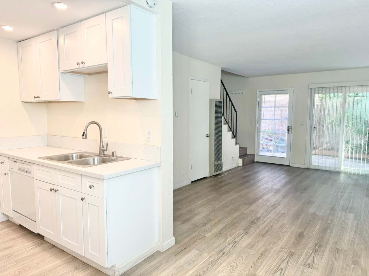 Private, 3 bedroom, 1.5 bath with garage in Hillcrest