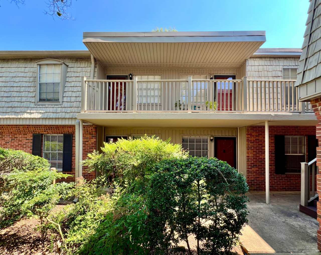 3816-D Country Club Road