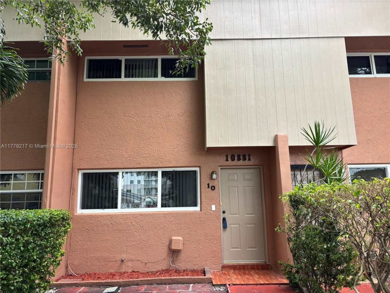 10881 SW 6 ST
