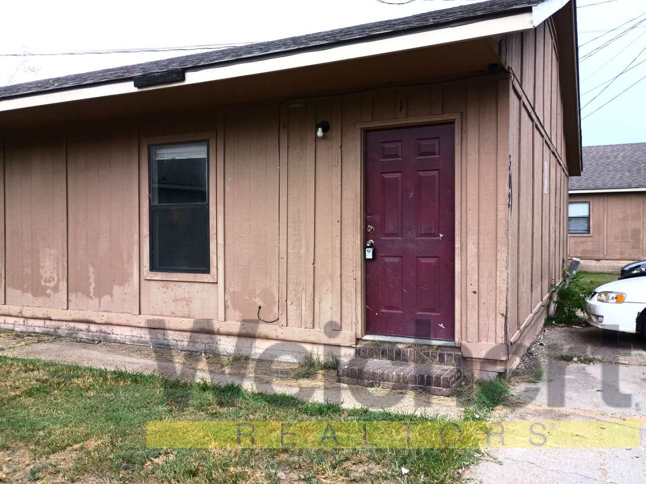 Updated 2-Bedroom with Easy Commute