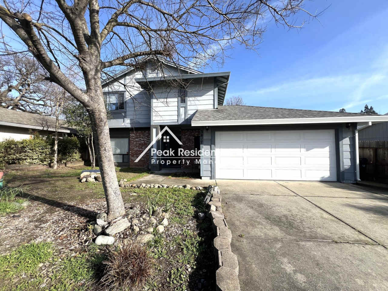 Spacious Antelope 4bd/2.5ba Home with 2 Car Garage