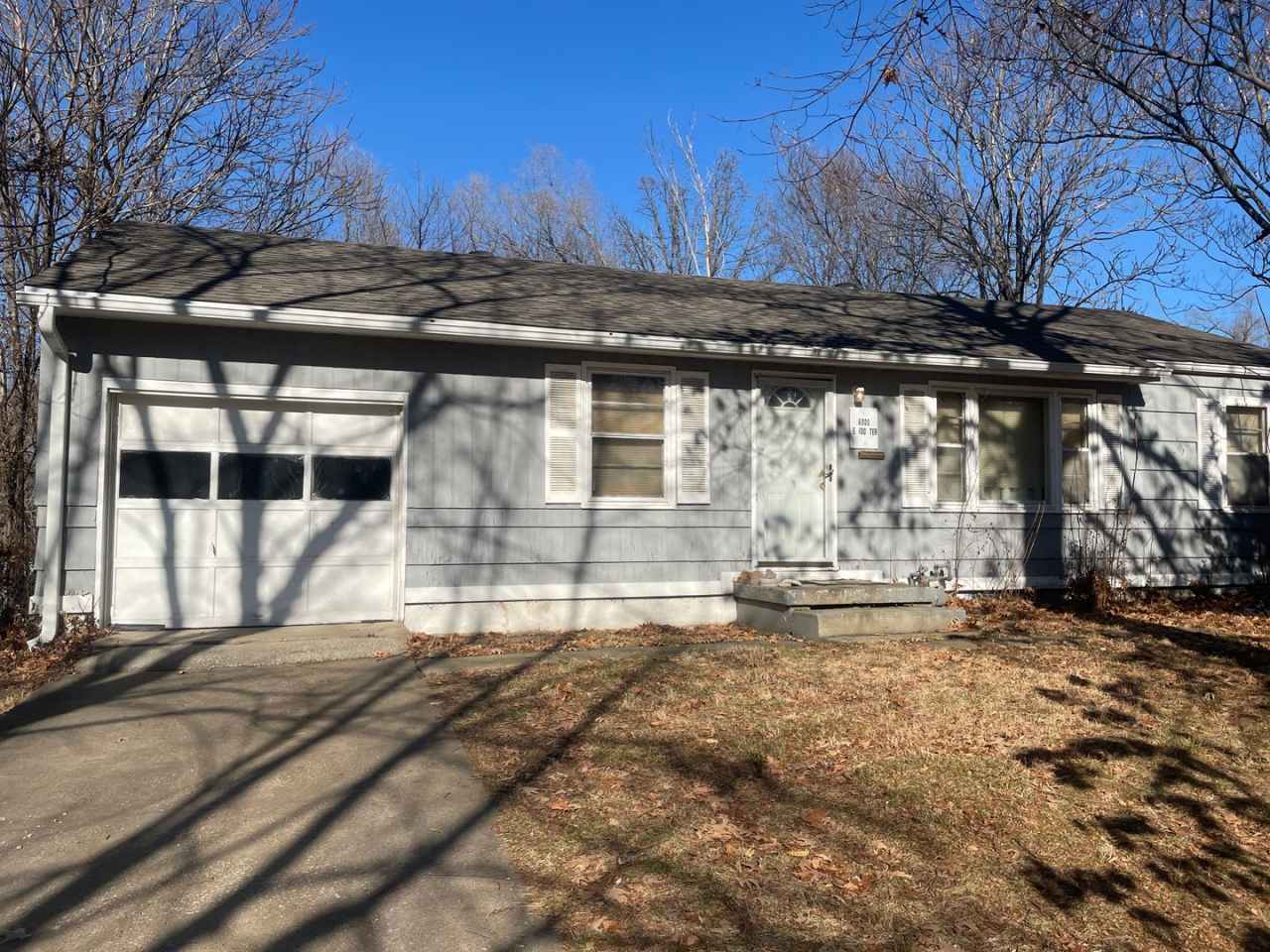 Three Bedroom One bathroom home for Rent