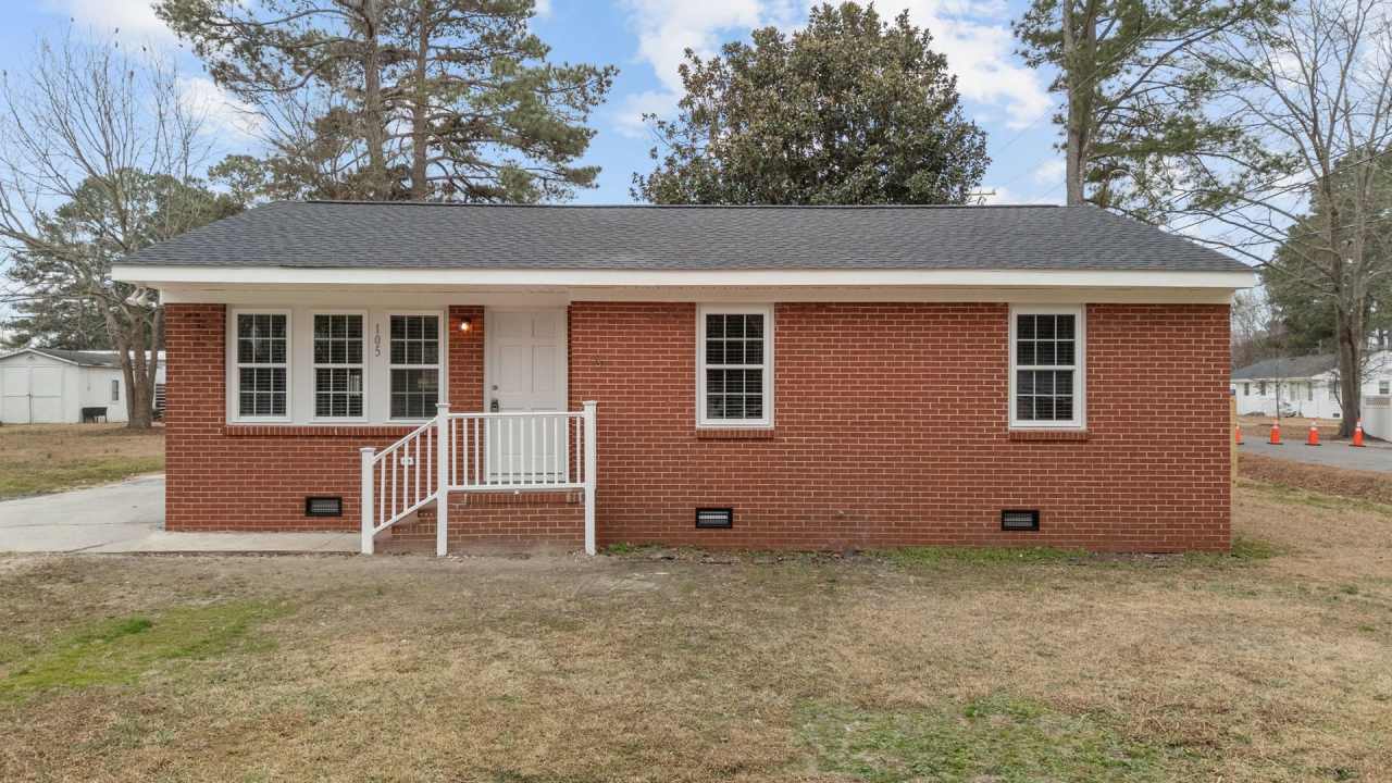 Cozy 3-Bedroom Ranch with Spacious Yard in Smithfield