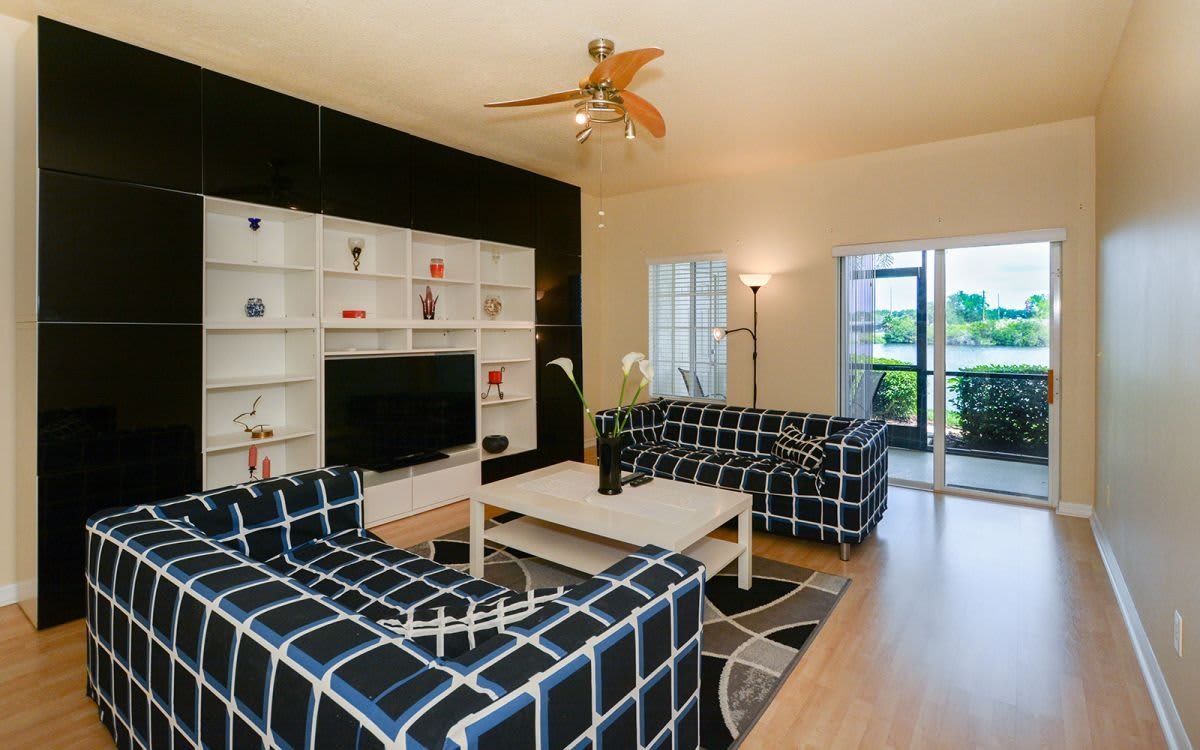 Lakeside Village Townhouse 2 Bedroom 2.5 Bath Available for Annual or Short-Term Rental