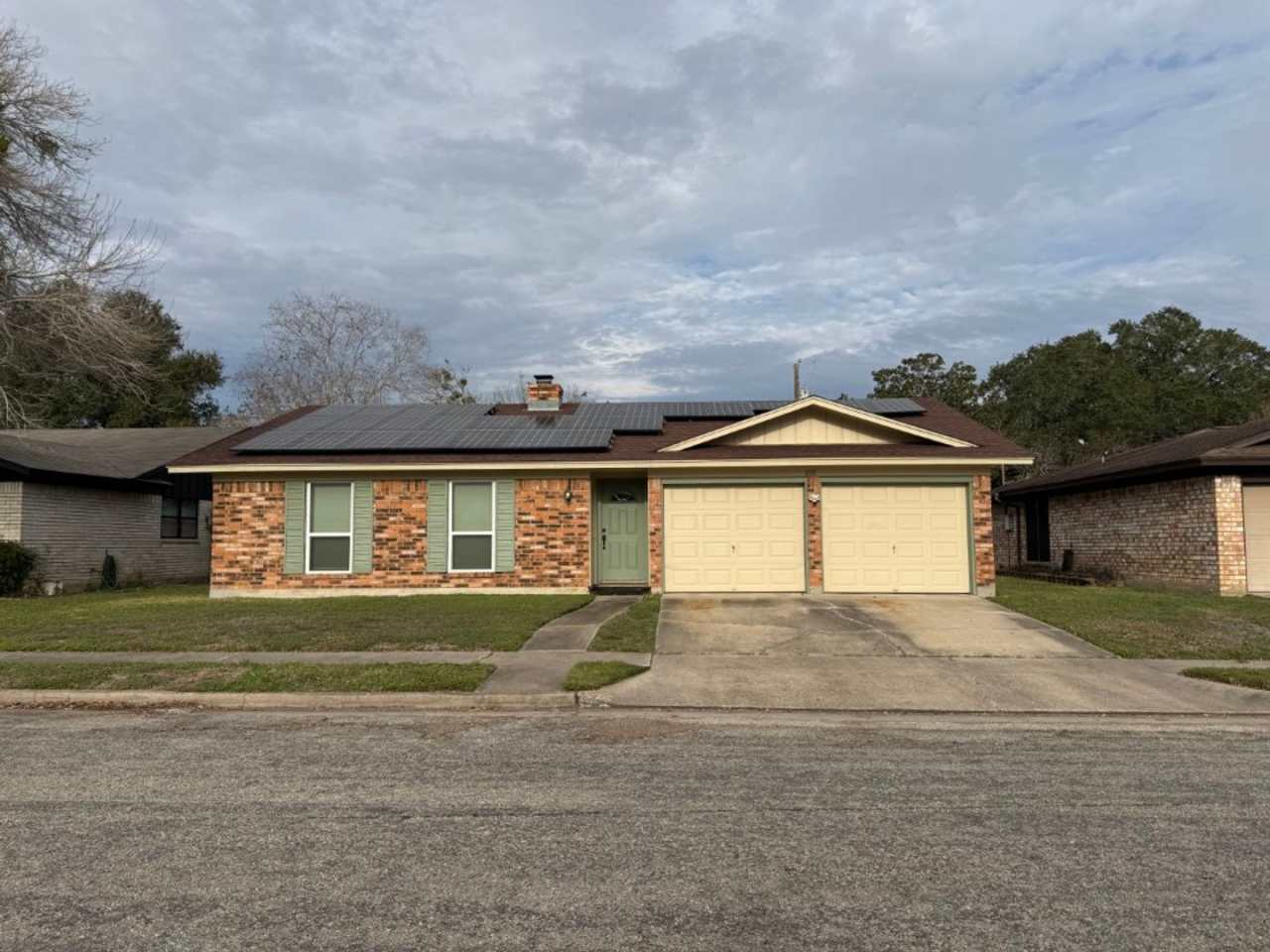 Available Now in Greenway Park!