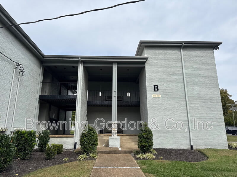 1900 Richard Jones Road