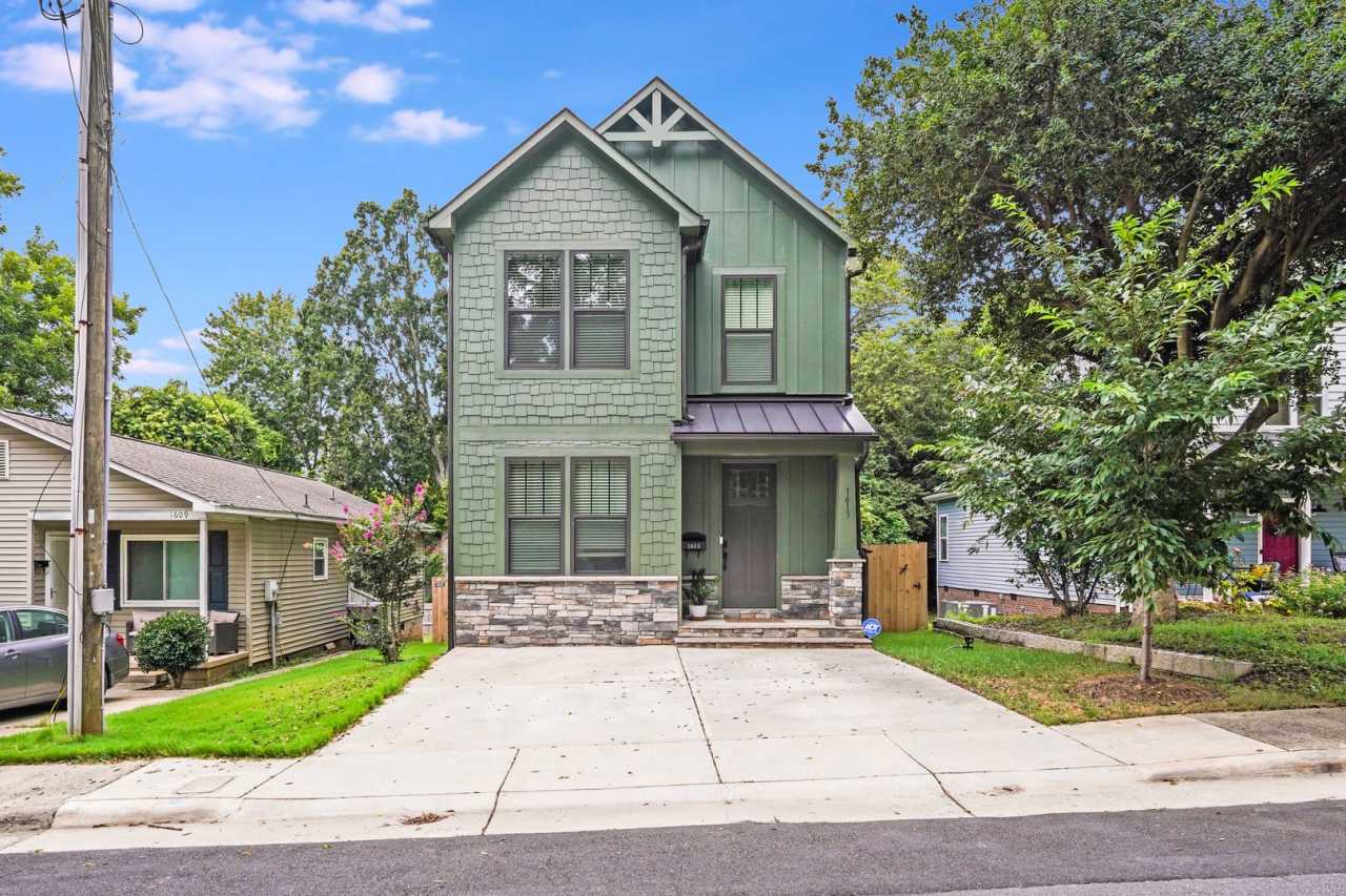 Hot Listing in Optimist Park! 3 Beds, 2.5 Baths, All the Vibes!