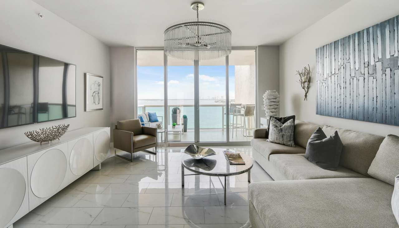 2650 Lake Shore Drive