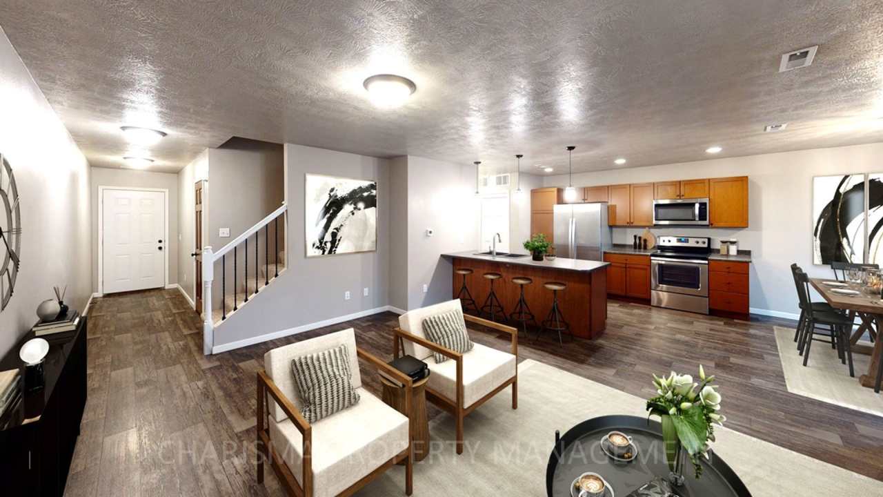 SPACIOUS 3 BEDROOM TOWNHOME!!