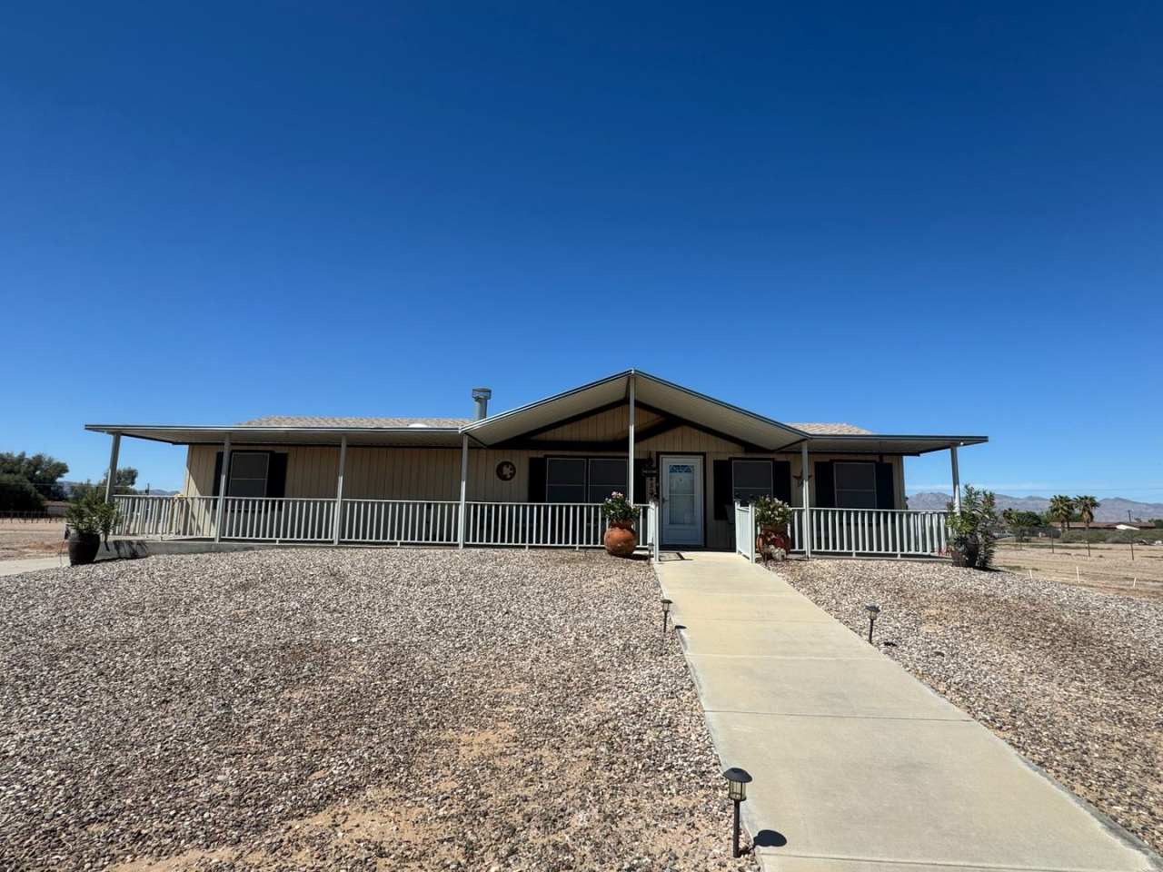 Spacious 3-Bed Home on 1 Acre with Boat-Deep Garage, RV Parking  Mountain Views