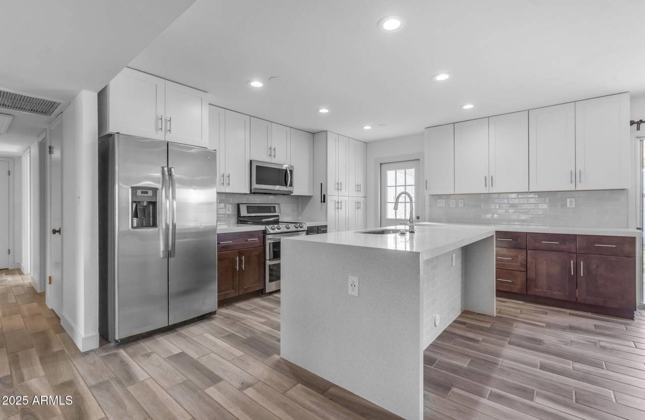 2447 E LA JOLLA Drive