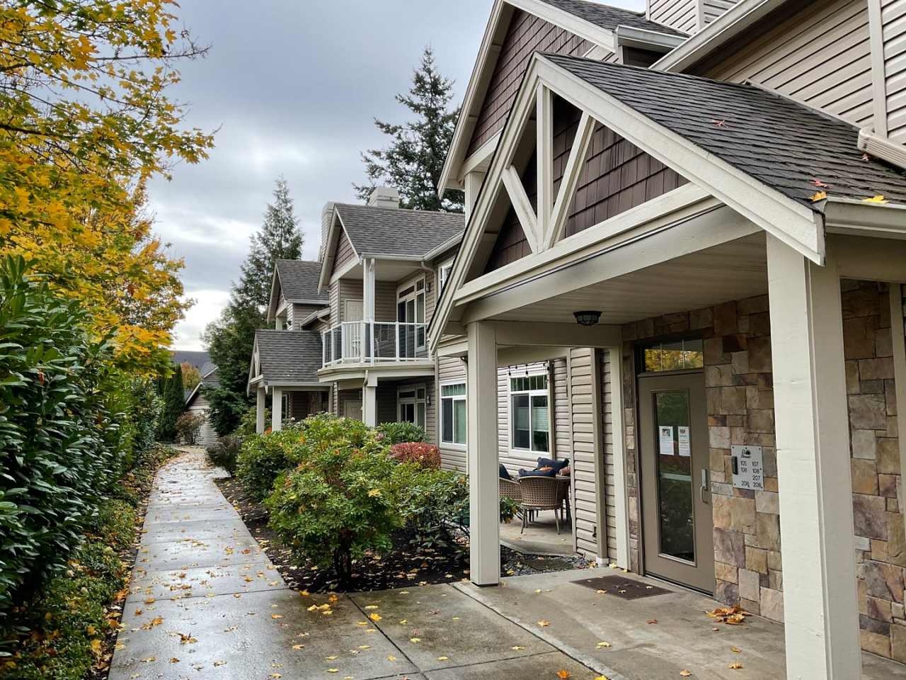 2 bed, 2 bath Condo in Cordata - December Rent Free!