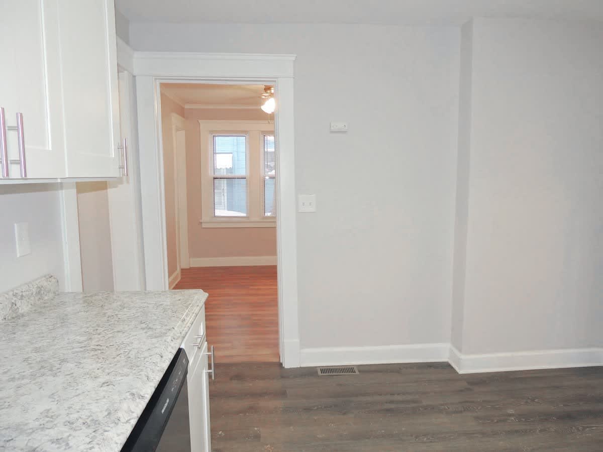 4 Bed - 2 Full Bath Colonial for Rent!