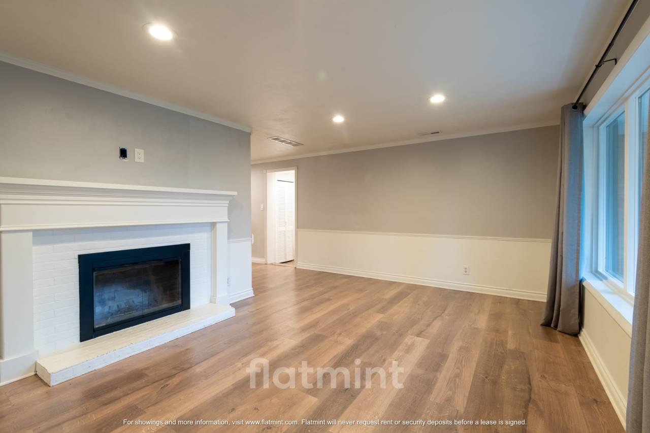 16111 Stone Avenue North