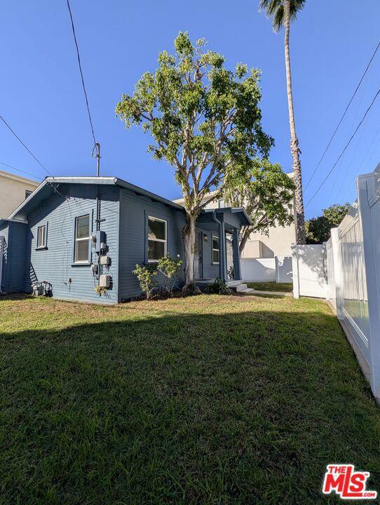 1015 Granville Avenue