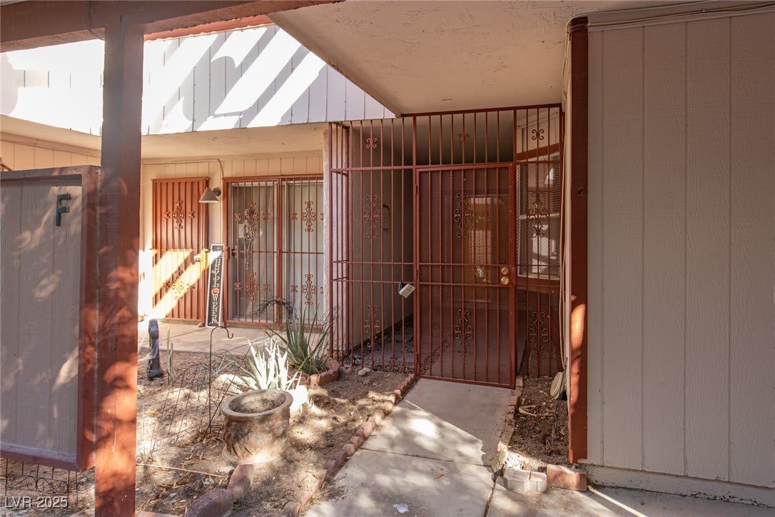 465 N Lamb Boulevard