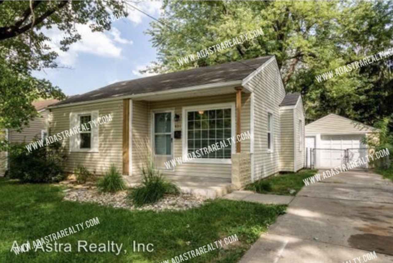 Beautifully Remodeled Independence Home-Available NOW!!