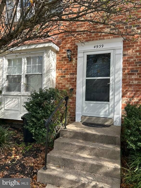 4939 MCFARLAND Drive