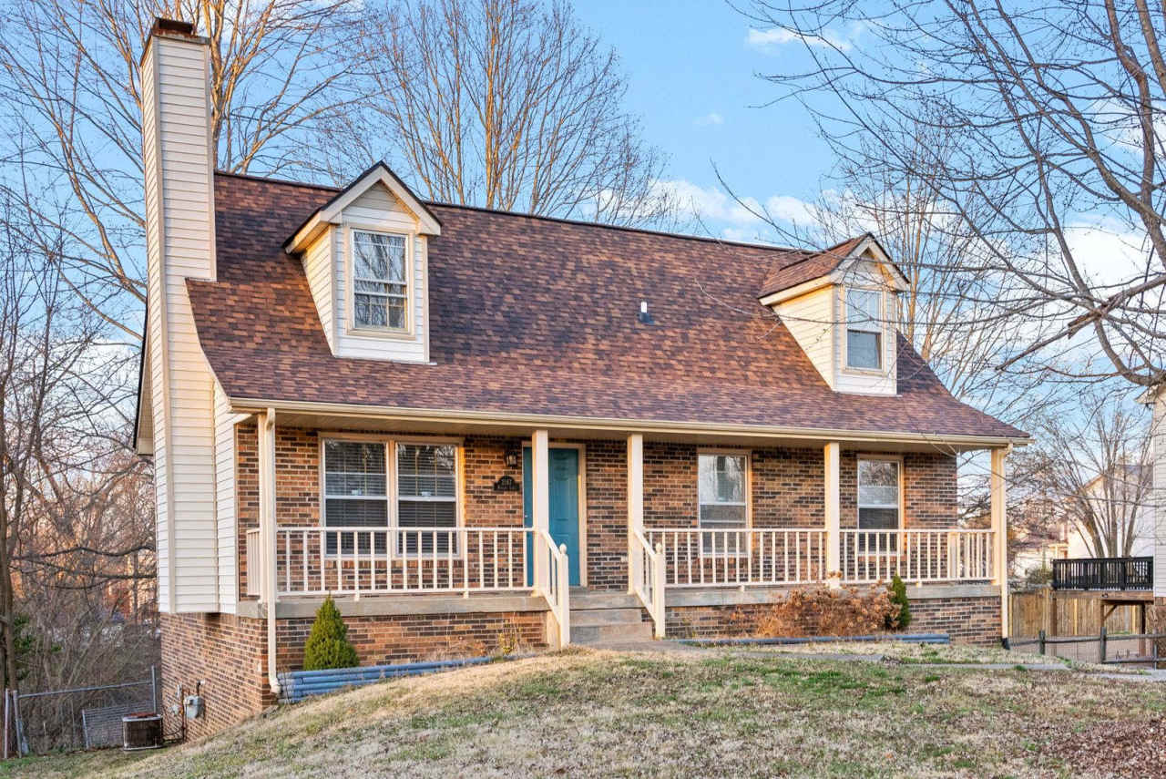 **Move-In Special - 25% OFF 1st Month's Rent**