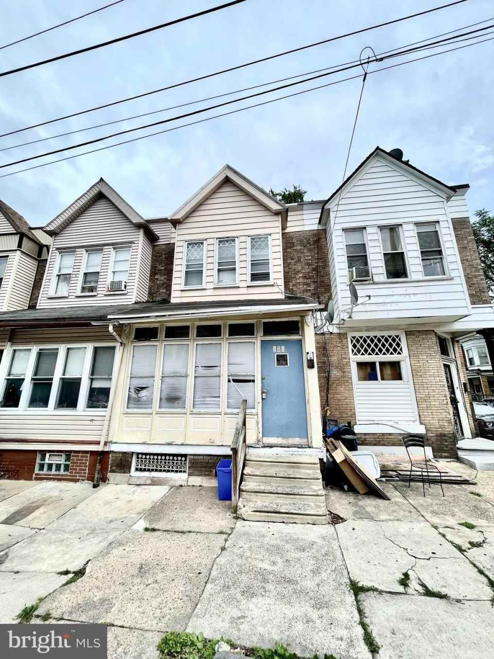 126 W HANSBERRY Street