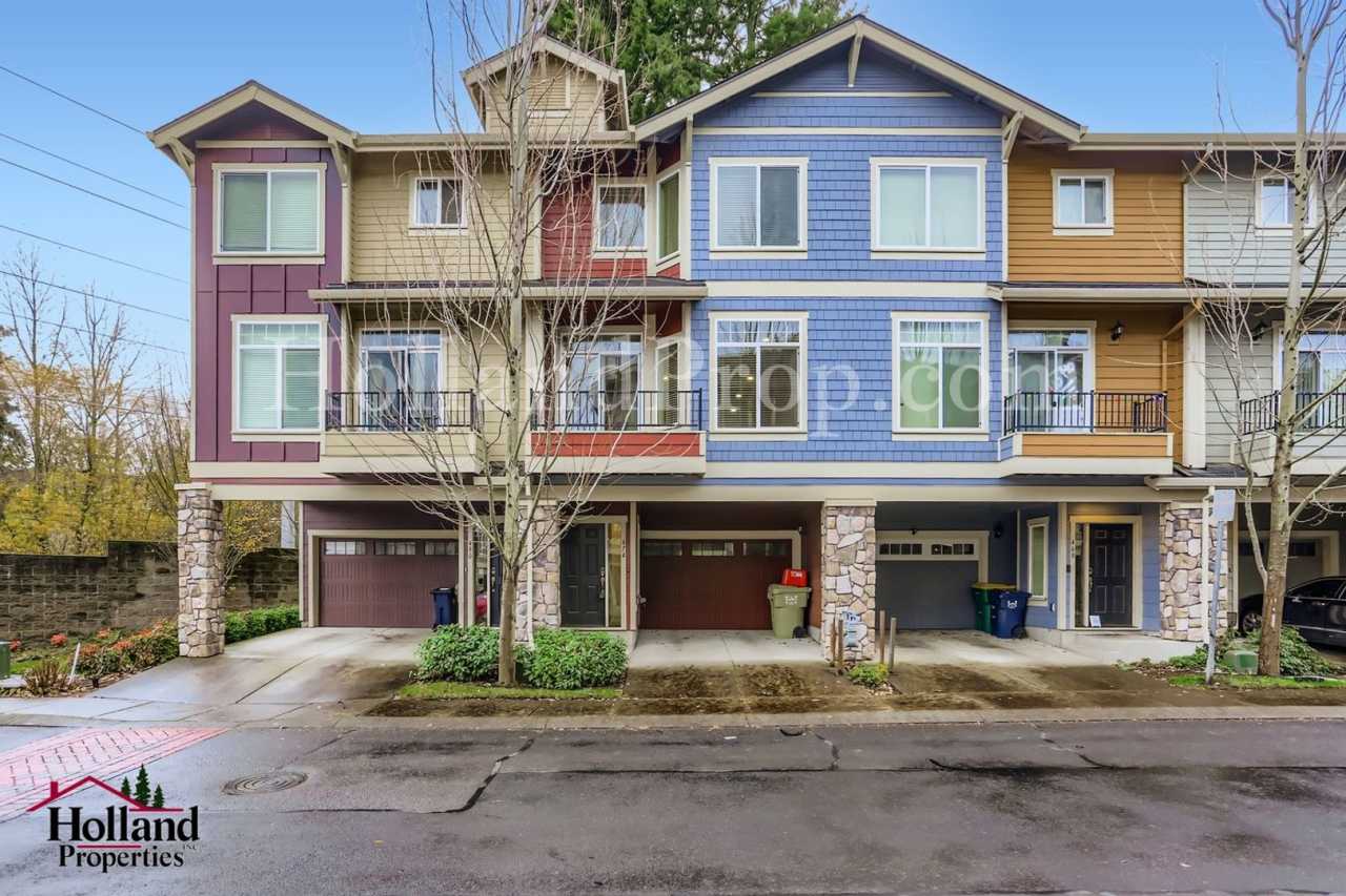Bright  Airy 2-Bed, 2.5-Bath Home with Balcony  Great Neighborhood Views in Hillsboro NEW PRICE at $2,295 Plus**Special $150 credit on your first full month's rent**