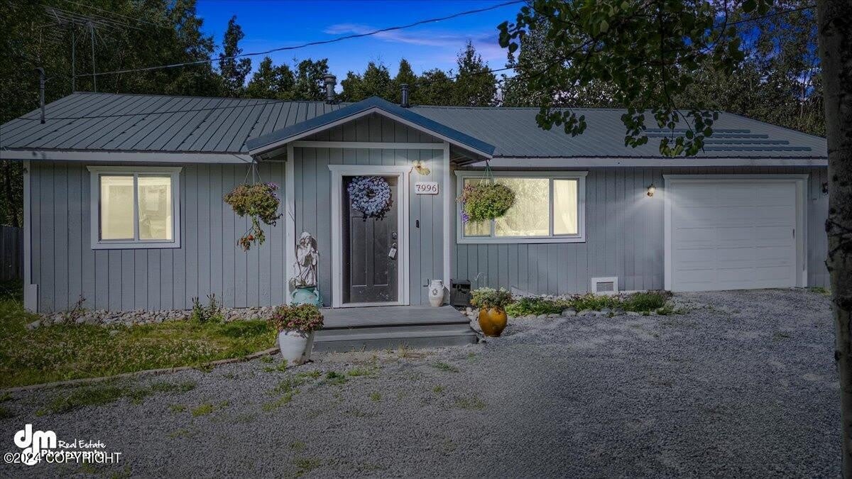 7996 W Petrel Street