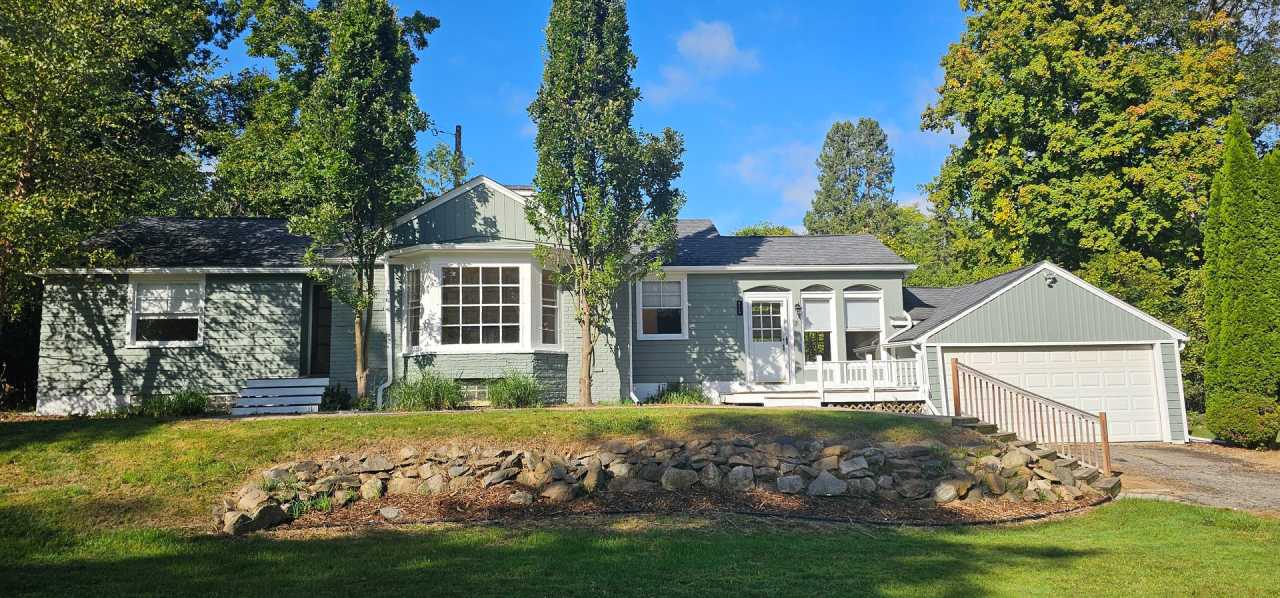 Amazing House with Large Lot in Franklin Village