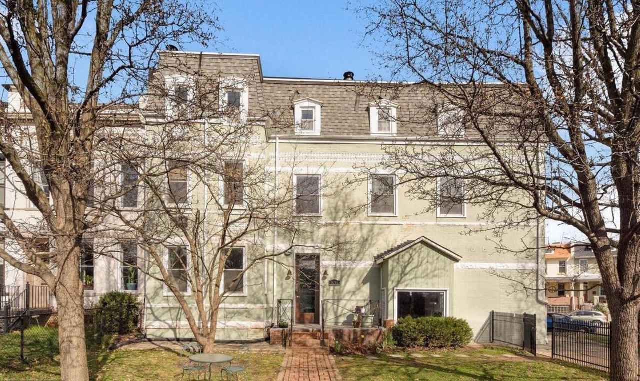 Charming Hill East One Bedroom