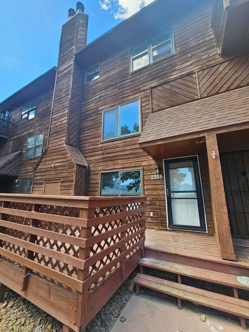 *$500 OFF YOUR FIRST MONTH'S RENT* $1591 - 2BR/1.5BA Dog-Friendly Westside Condo near Old Colorado City