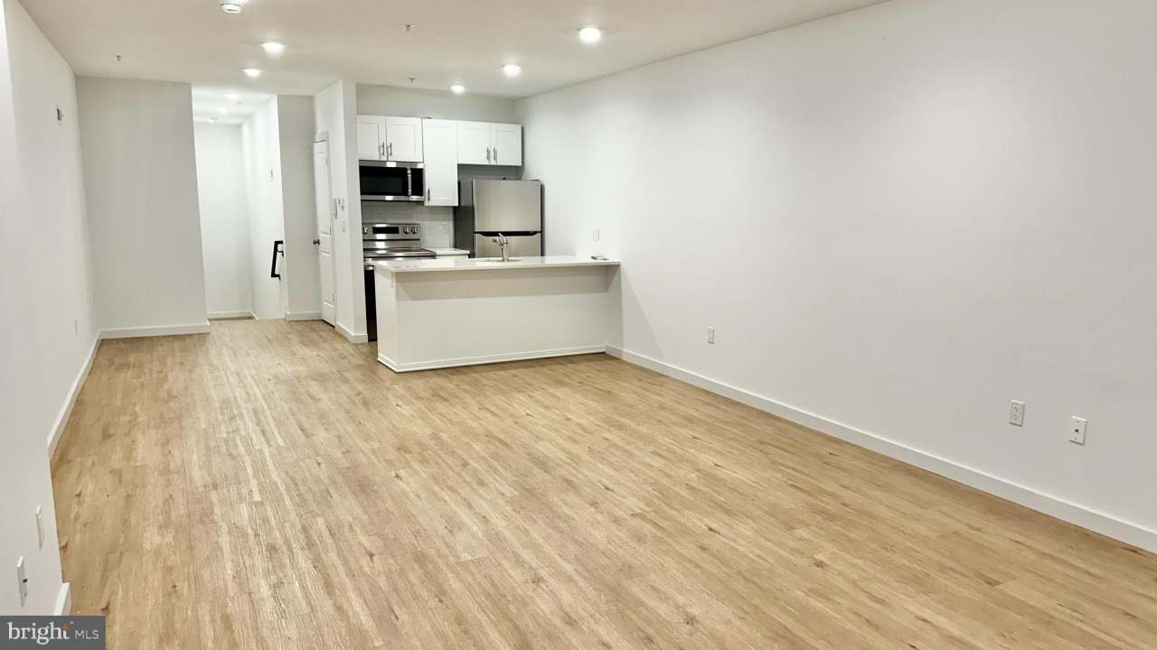 834 N BROAD Street unit: 4