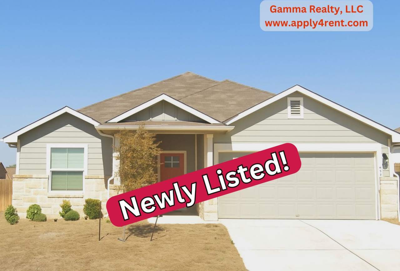 1667 SF Home - 4 BR/2 BA - Betram!