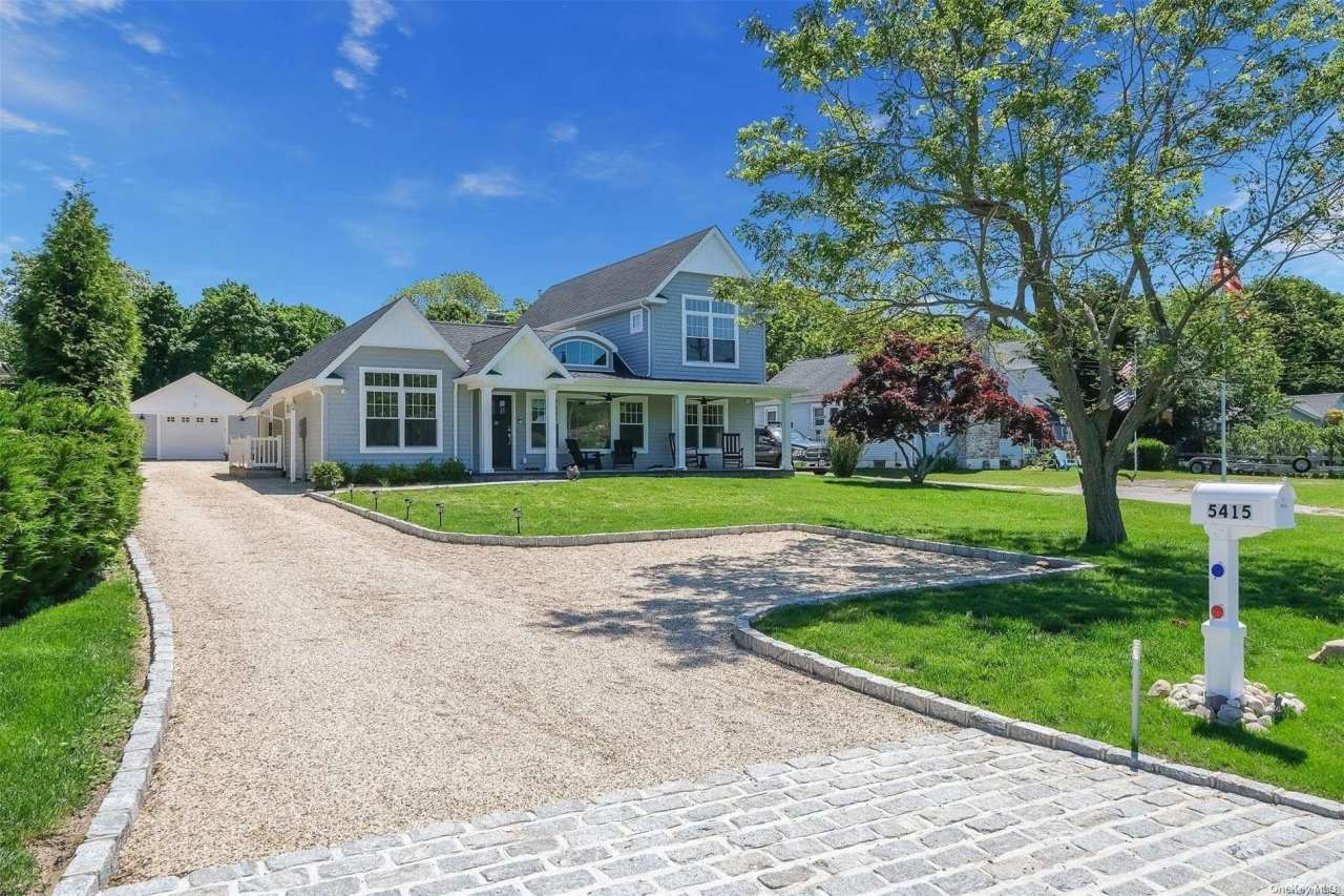 5415 Skunk Lane