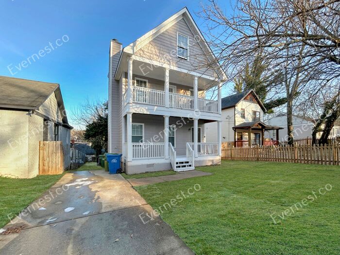 142 Lawton Street Southwest