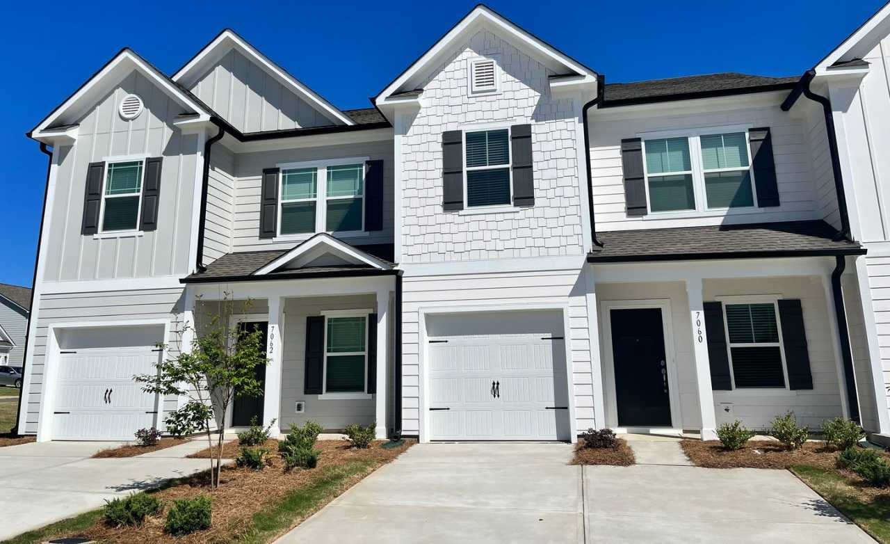 3BD/2.5BTH Townhome - Belmont self guided tours ! $1995.00 available now!