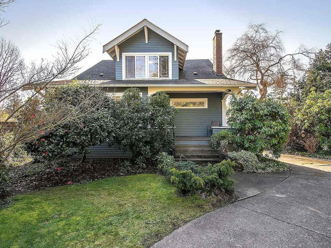 Beautiful 4 Bedroom 2 Bathroom Remodeled Craftsman