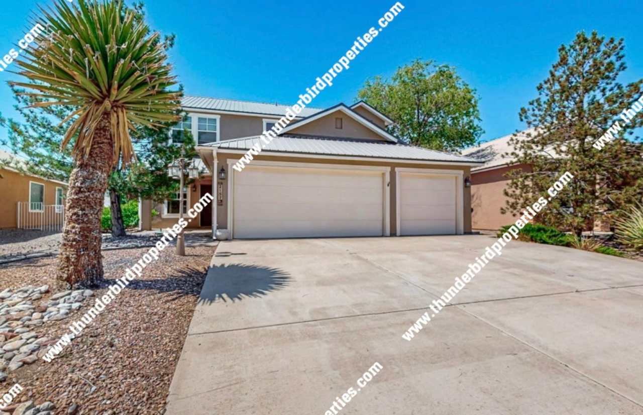 5 bedroom home in Los Milagros