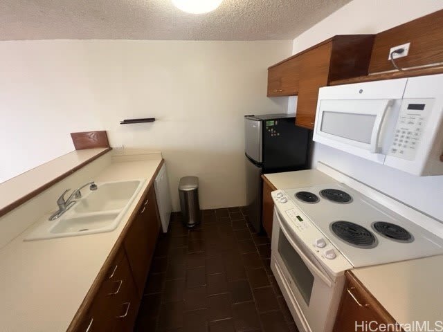 60 N Beretania Street unit: 3508