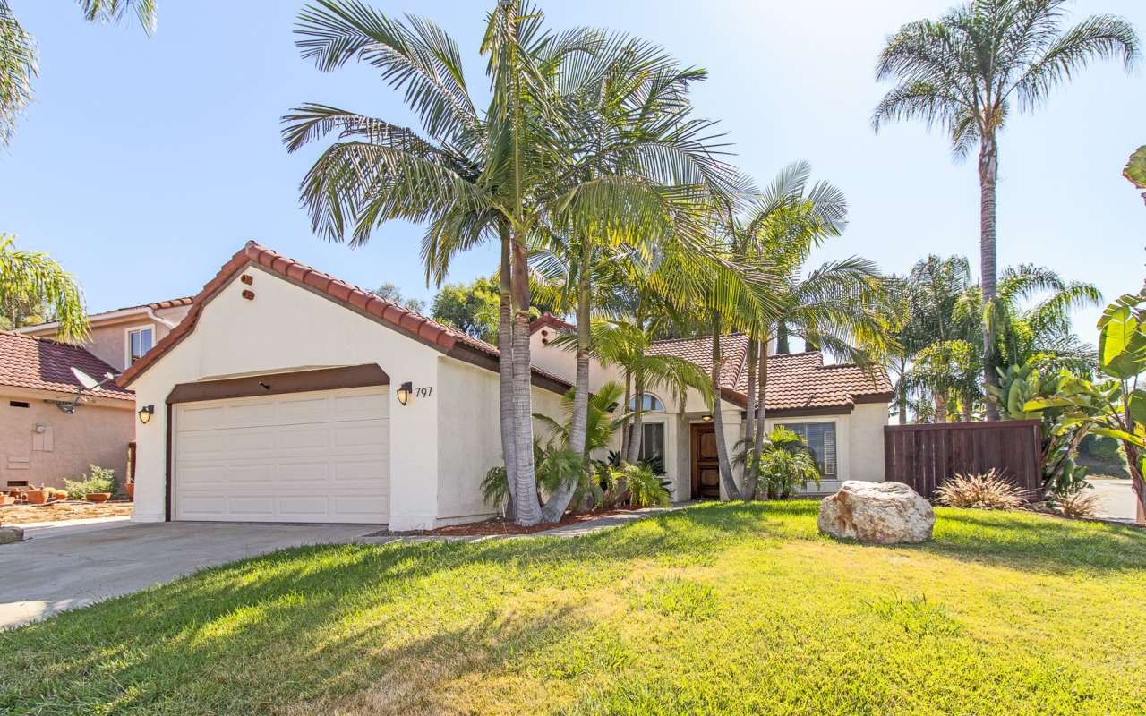 Single Story Home on Corner Lot in San Marcos!