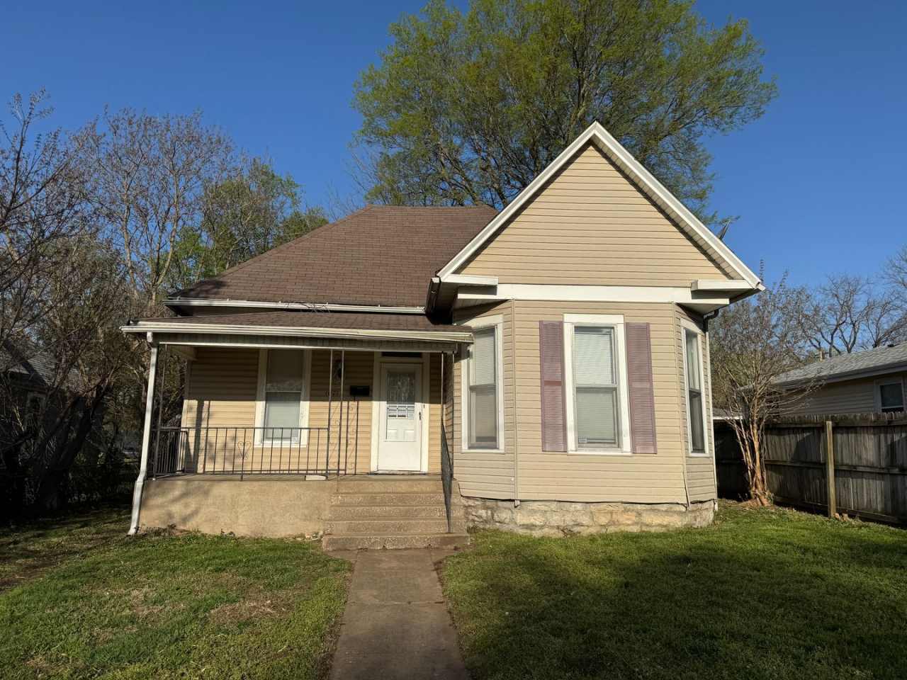 Cute 3-bedroom Home Near OTC and Drury!