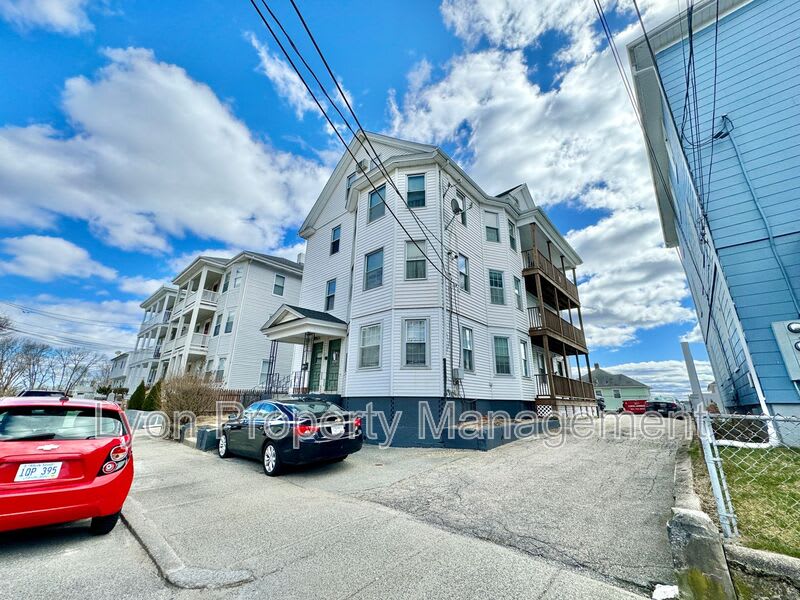 15 Phoenix St